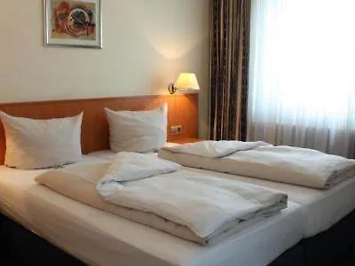 Niederraeder Hof 3*