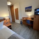 Niederraeder Hof 3* Φραγκφούρτη