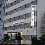 Ξενοδοχείο Niederraeder Hof 3*