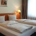 Niederraeder Hof 3*