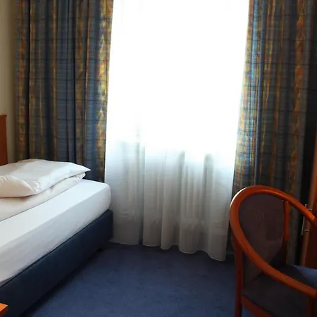 Niederraeder Hof 3* Frankfurt am Main