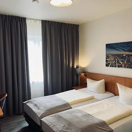 Niederraeder Hof 3*