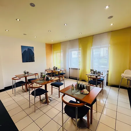 Niederraeder Hof 3*